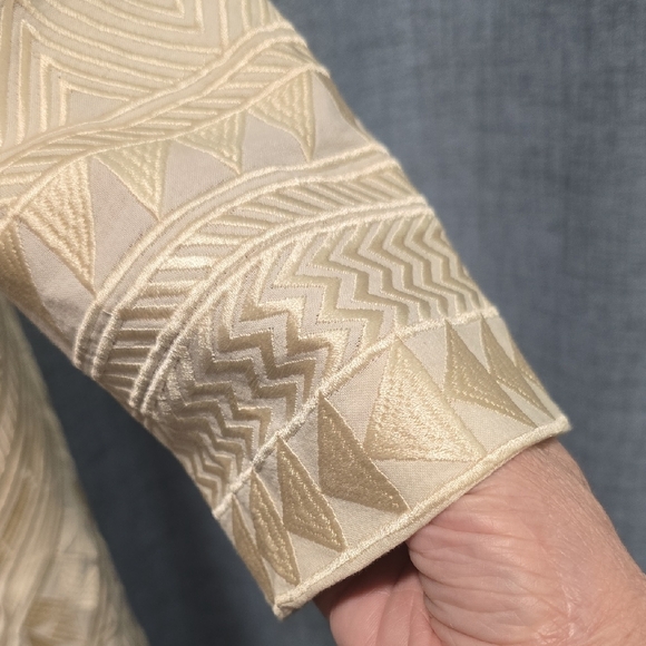 Luxurious Cream Brocade Textured Women's Blazer By Khaadi Size 10 - Picture 8 of 16